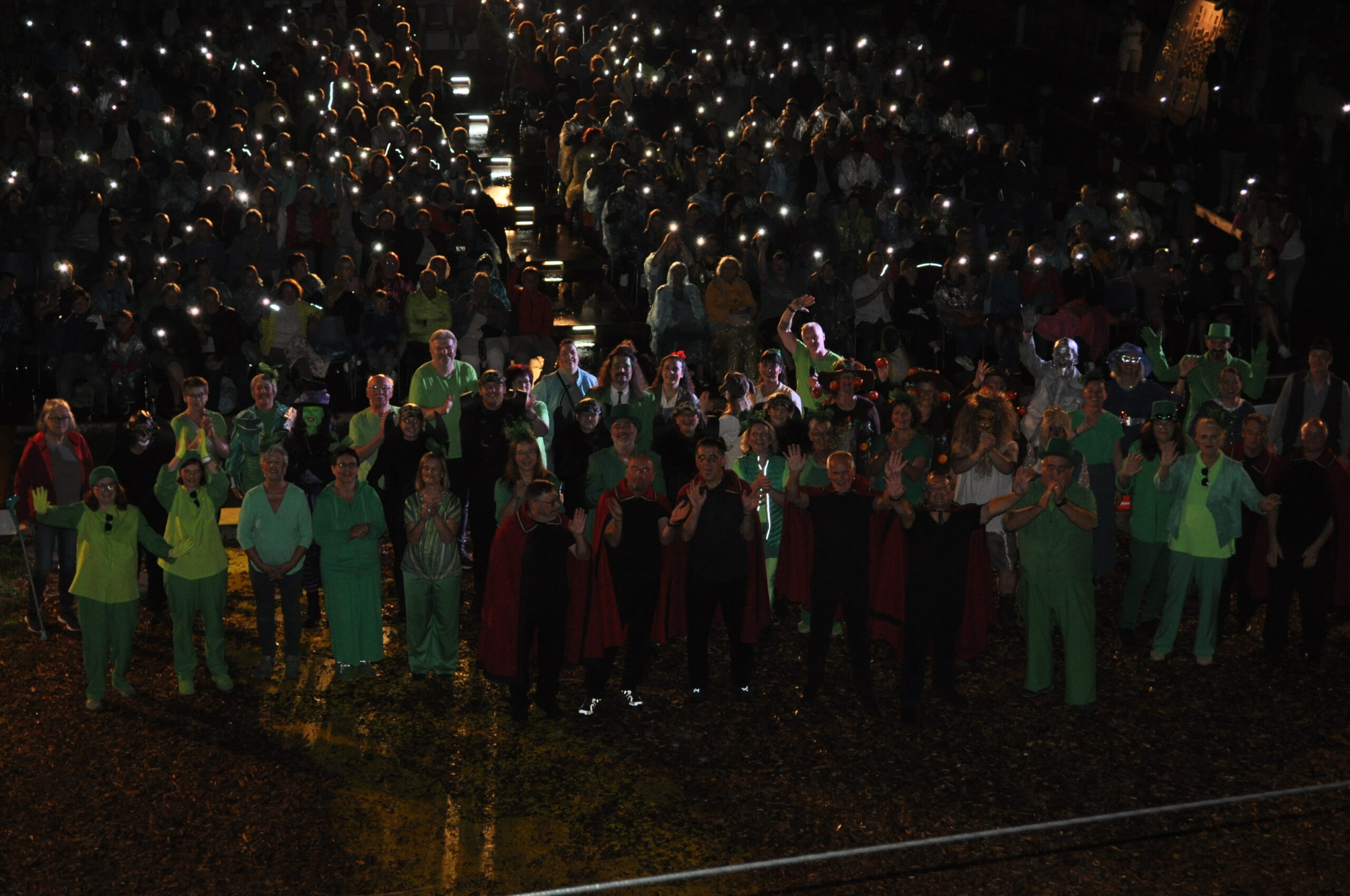 Abschluss Foto Theatergruppe Villenbach - Der Zauberer von OZ